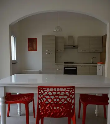Cucina o angolo cottura di Private RED Apartment at Palma de Sols No Shared Living Spaces