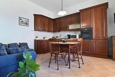 Cucina o angolo cottura di IzzHome TriHappy