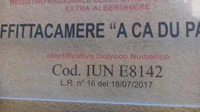 Certificato, attestato, insegna o altro documento esposto da A Cà du Paise