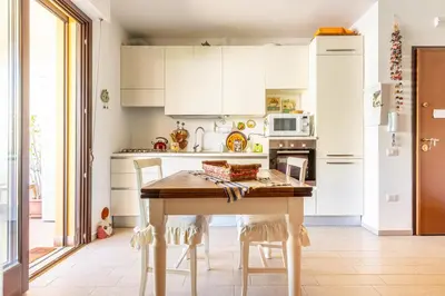 Cucina o angolo cottura di GuestHost - Ely's Home Cagliari