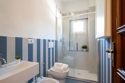 Bagno di 5' from the Sea, Villa with Large Garden and BBQ