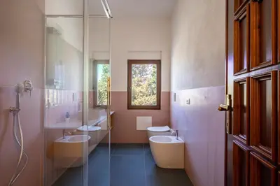 Bagno di 5' from the Sea, Villa with Large Garden and BBQ
