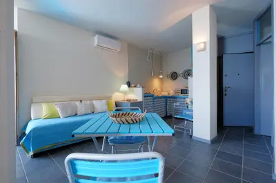 Cucina o angolo cottura di La finestra sul mare by Teuladaapartments