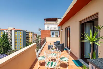Balcone o terrazza di 10' from the Sea, Elegant Penthouse with Terrace