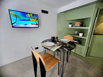 TV o dispositivi per l'intrattenimento presso Designer Studio in Cagliari's heart