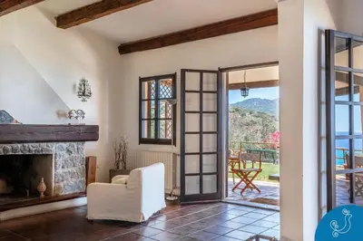 Area soggiorno di Villa Anna - Charming dimora suspended over the sea