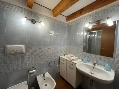 Bagno di Sea Experiences 5 minuti dal mare- Ampia villa accessoriata