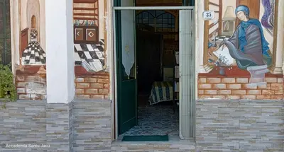 Facciata o entrata di Eremo degli Artisti