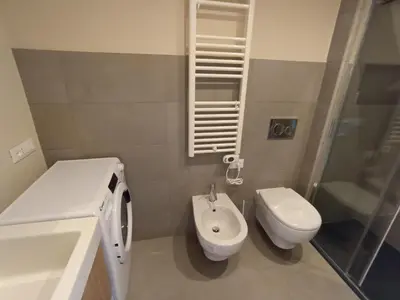 Bagno di Monolocale in centro vicino al parco Monte Urpinu