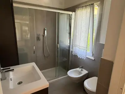 Bagno di Holiday Home Villa Mandorli by Interhome