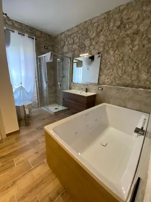 Bagno di Dani's House Holiday - Casa vacanza con vasca idromassaggio nel cuore di Cagliari