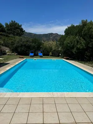 Piscina di Una Foresta sul Mare o nelle vicinanze
