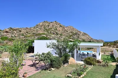 Paesaggio naturale nelle vicinanze della villa