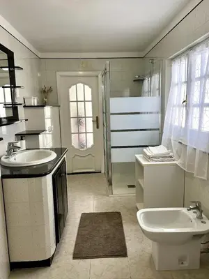 Bagno di Lemon Tree House nahe Sant Antioco & Kitespot