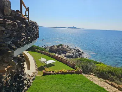 Paesaggio naturale nelle vicinanze della villa