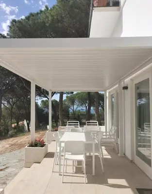 Balcone o terrazza di Scirocco Apartment, Rosa dei Venti, Perla Marina