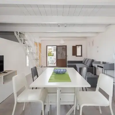 Il Sole di Cabras-Modern apt in the Heart of Town