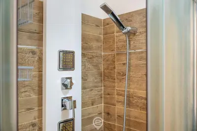 Bagno di Le Scale sul Porto