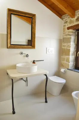 Bagno di La pietra nel borgo