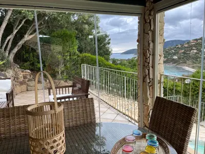 Paesaggio naturale nelle vicinanze della villa