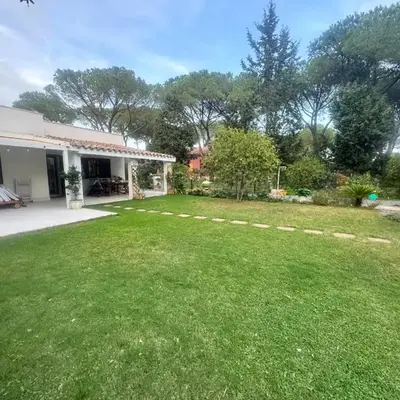Villa with garden 1000m to 300m from the sea in PULA