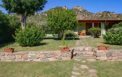 Giardino di 1 Bedroom Beautiful Home In Costa Rei