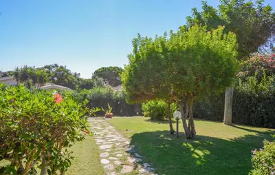 Giardino di 1 Bedroom Beautiful Home In Costa Rei