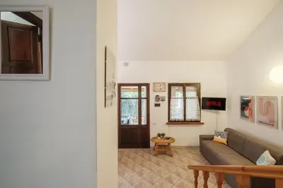 TV o dispositivi per l'intrattenimento presso Beach Family Villa Torre delle Stelle