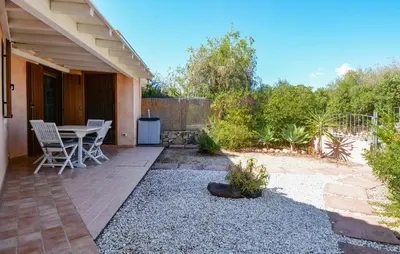 Giardino di 2 Bedroom Gorgeous Home In Costa Rei