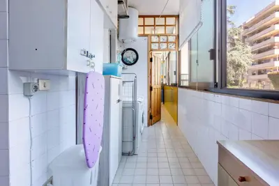 Cucina o angolo cottura di GuestHost - Hopper House