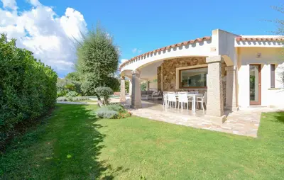 Giardino di Cozy Home In Costa Rei