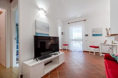 TV o dispositivi per l'intrattenimento presso 2B Villa, Geremeas - Sardinia 300 mt from the beach