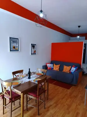 Planimetria di Yenne Home