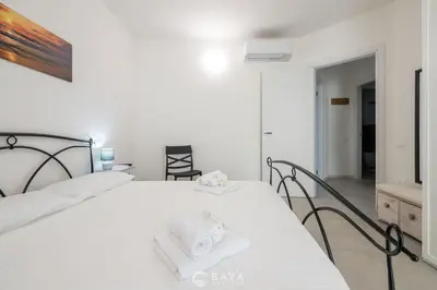 Letto o letti in una camera di Modern 2BR Retreat in Pula - Bright & Quiet