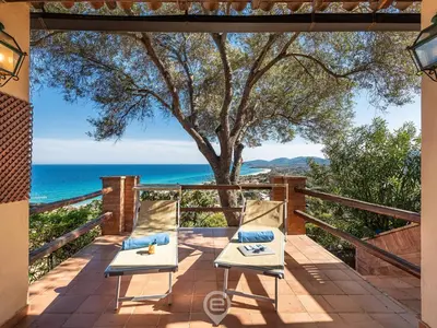 Paesaggio naturale nelle vicinanze della casa vacanze