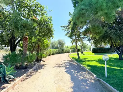 Giardino di Breezy Garden Hideaway in Pula, Private Garden