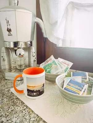 Set per la preparazione di tè e caffè presso Casa Lugori