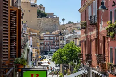 Vista generica su Cagliari o vista sulla città dall'interno dell'appartamento