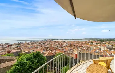 Balcone o terrazza di 2 Bedroom Stunning Apartment In Carloforte
