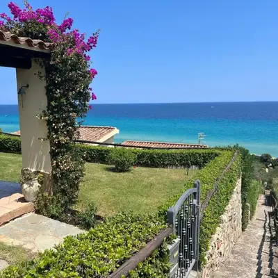 Casa Paradiso - Seaview & short walk to beach
