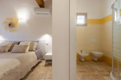 Bagno di La Margherita Guesthouse, Nebida seaview