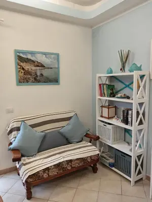 Biblioteca nella casa vacanze