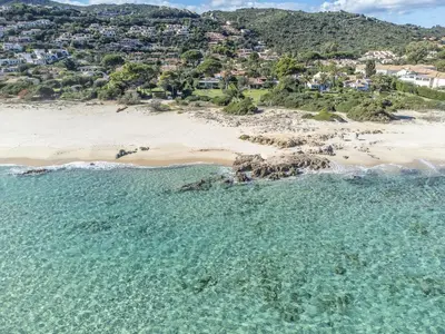 Paesaggio naturale nelle vicinanze della villa