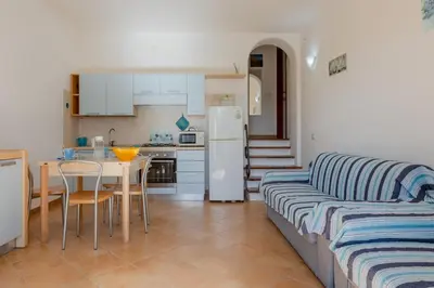 Cucina o angolo cottura di GuestHost - Lovely Villa with Garden