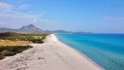 Paesaggio naturale nelle vicinanze della villa