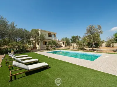 Piscina di Casa Leila o nelle vicinanze