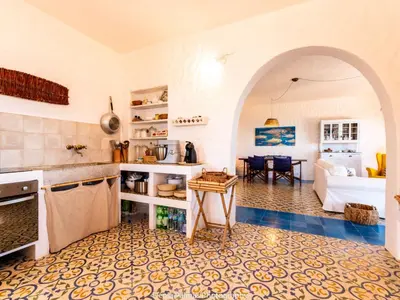 Cucina o angolo cottura di Holiday Home Haus in Sant'antioco mit überdachtem Parkplatz by Interhome