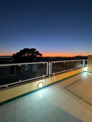 Alba o tramonto visti dall'interno dell'appartamento o dai dintorni