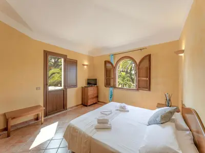 Letto o letti in una camera di Modern house in a peaceful residence