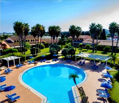 Piscina di Lantana Resort 1Bed Apartment Beach Pool & Balcony o nelle vicinanze